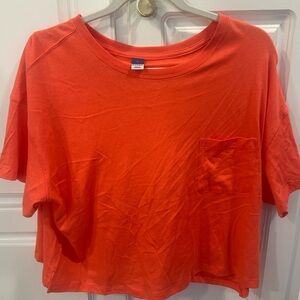 Women’s Old Navy NWT L Coral Pink cropped pocket t shirt